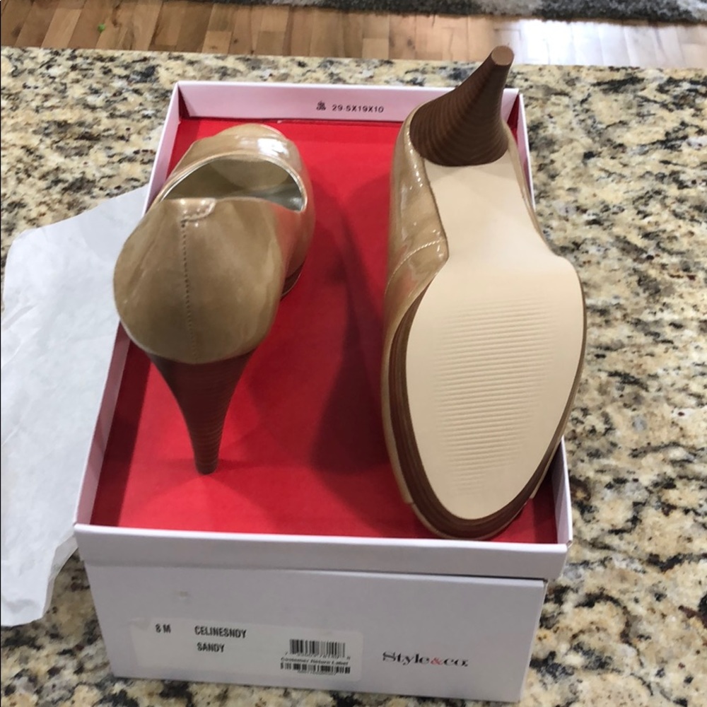 Shoes - Picture 5 of 5